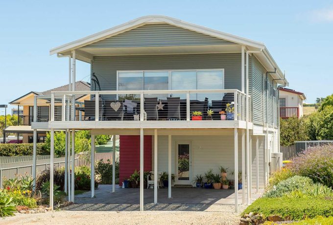 McCubbin 2 Storey (Front Carport)